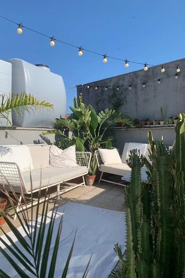 Homestay Rooftop Katania Nocleg ze śniadaniem